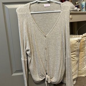 Long sleeve cream top